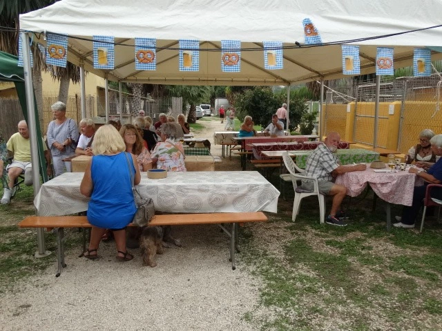 We were able to welcome many nice guests at the Oktoberfest.